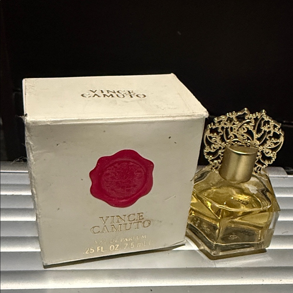 Vince Camuto Gold Fragrance with Red Accent